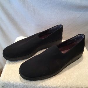 Slip on wedge shoe size 9 ...MINT, comfort shoe